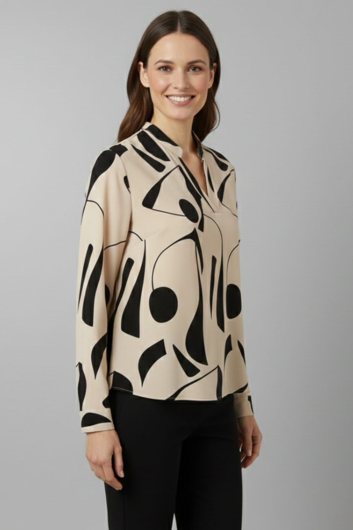 Women’s Blouse with Collar and Button Closure