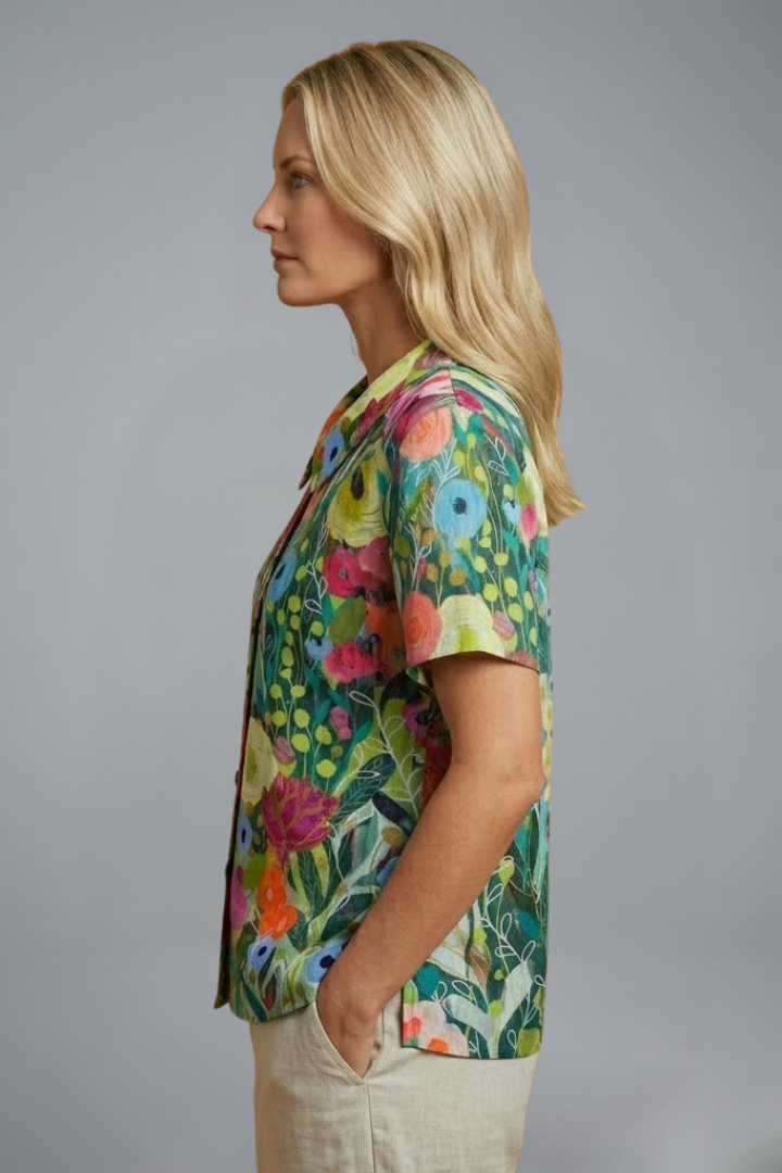 Women’s Blouse with Floral Pattern and Short Sleeves