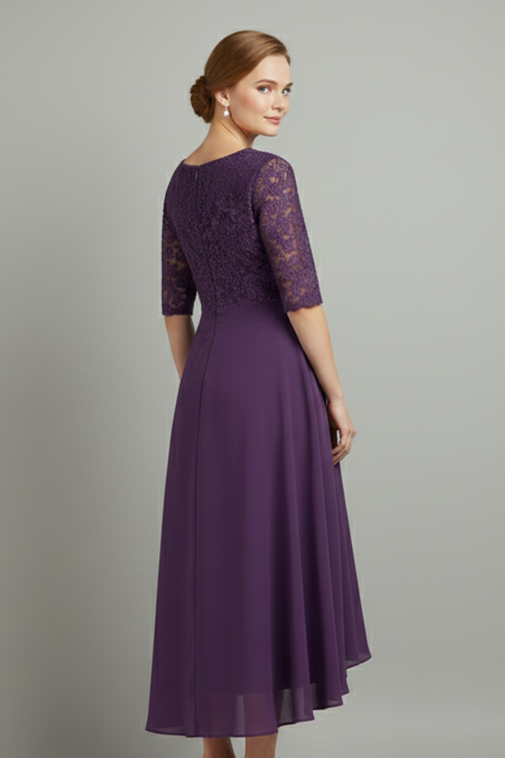 Women’s Dress with Round Neckline and Short Sleeves