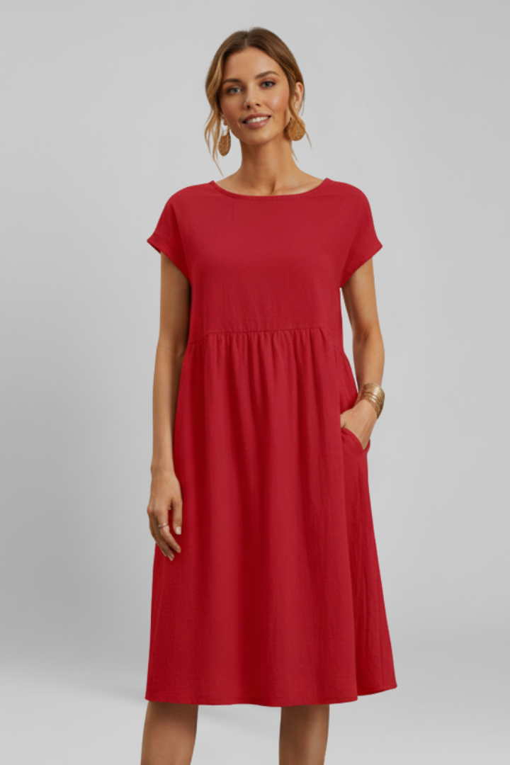 Women’s Dress with Round Neckline and Side Pockets