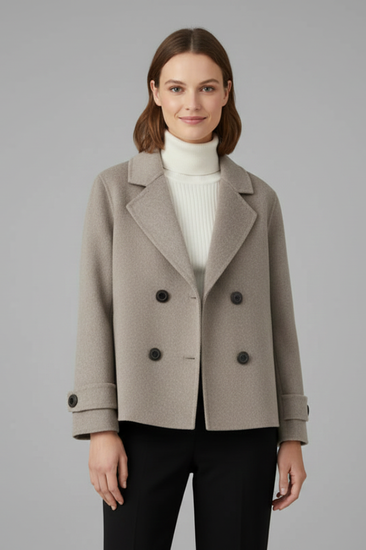 Women’s Coat with Notched Collar and Button Fastening