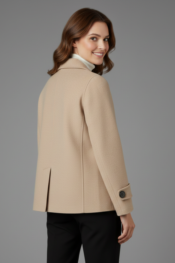 Women’s Coat with Notched Collar and Button Fastening