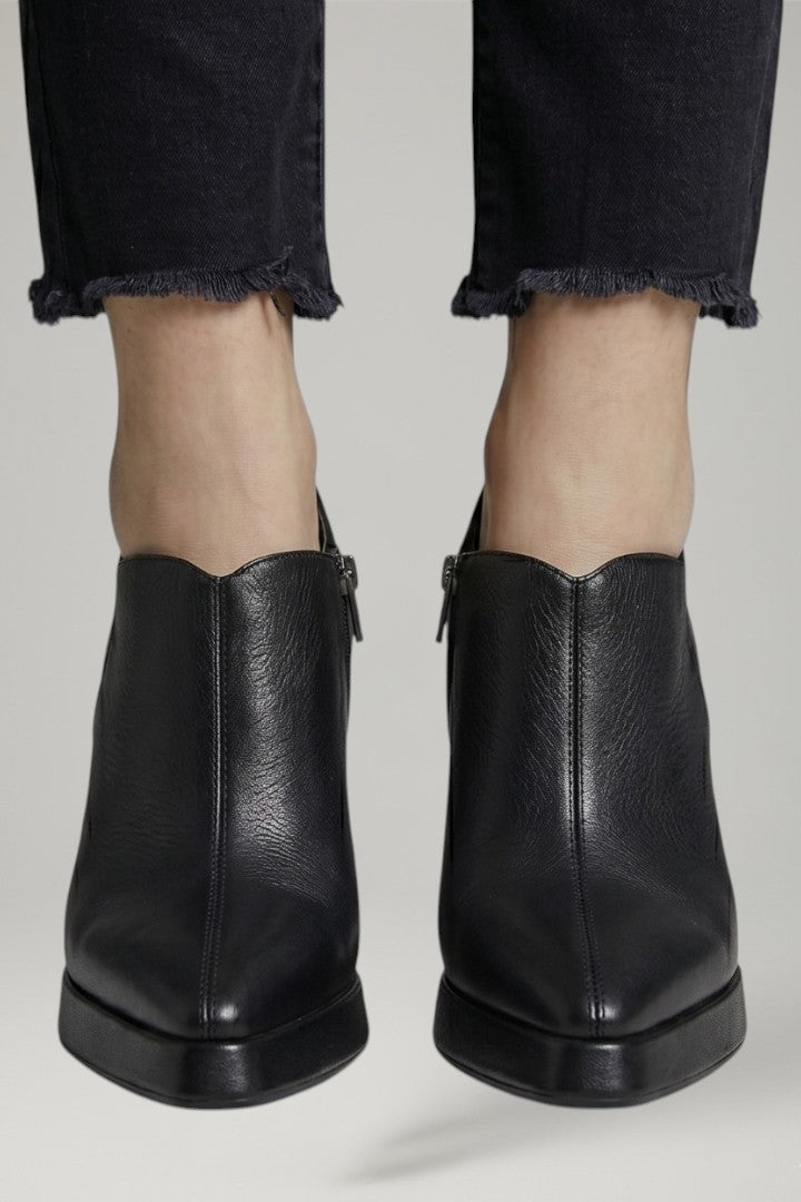 Women's Leather Pumps with Platform Sole and Side Zipper