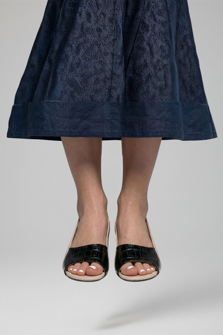 Women's Leather Sandals with Block Heel and Buckle