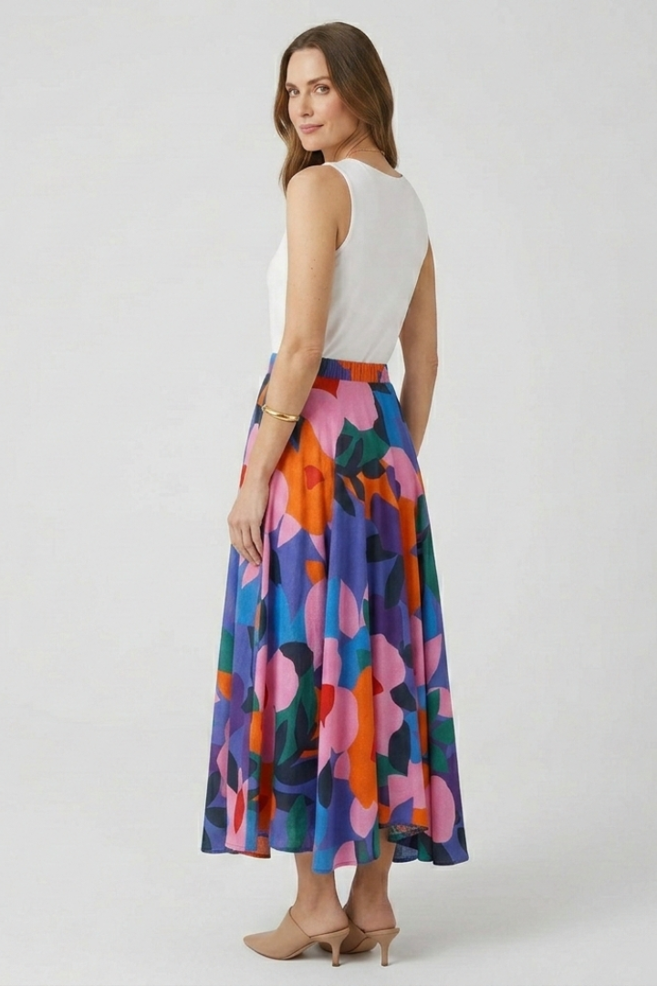 Women’s Maxi Skirt with Elastic Waist and Graphic Print