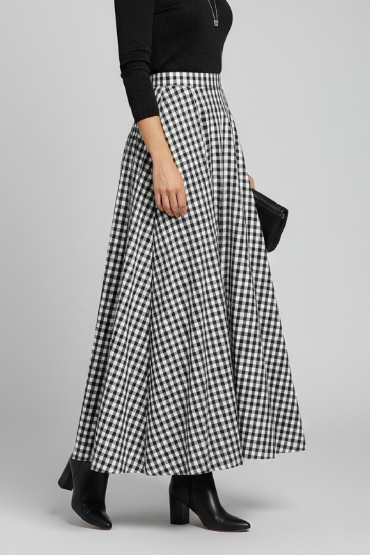 Women’s Maxi Skirt with High Waist and Check Pattern