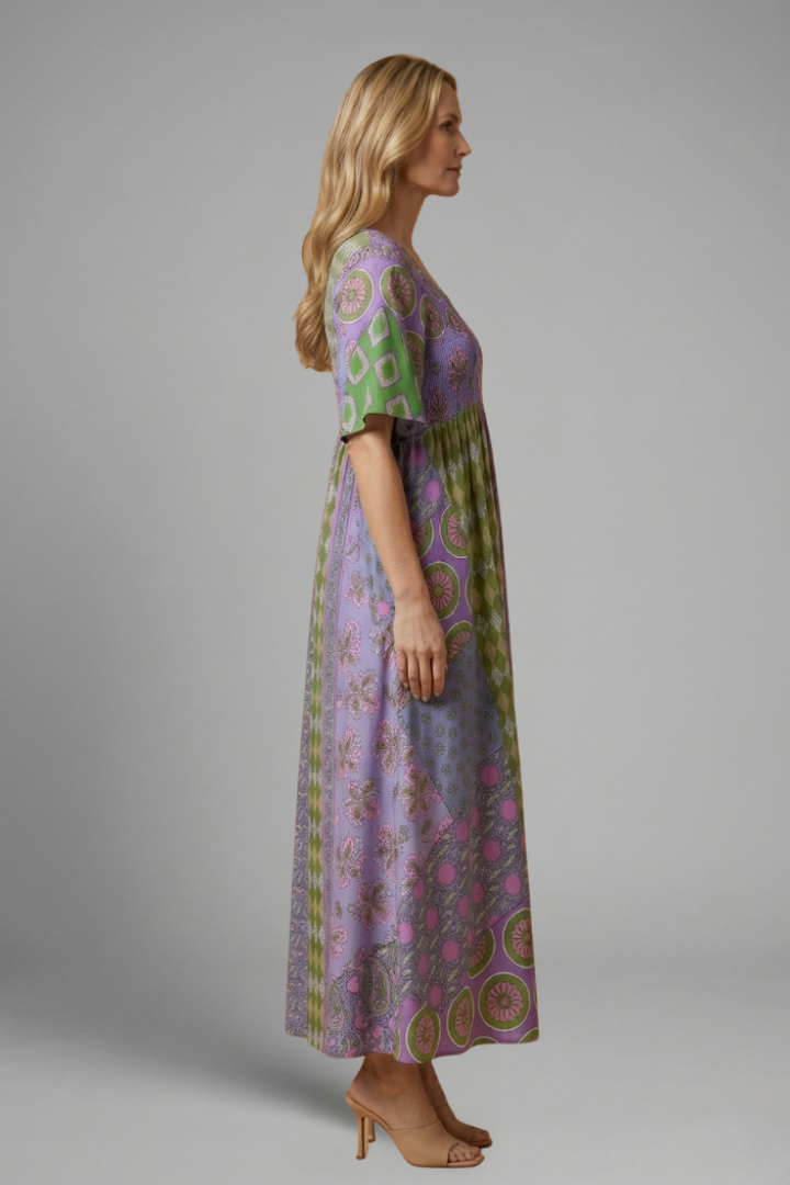 Women’s Midi Dress with Paisley Pattern and Round Neckline