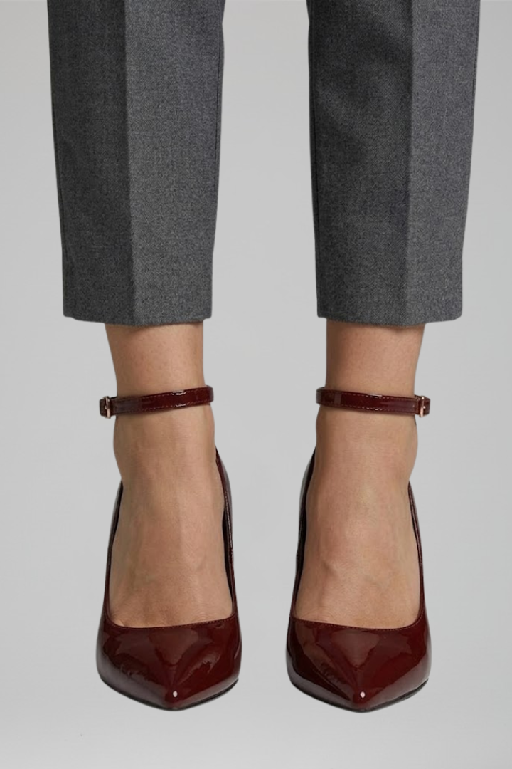 Women's Orthopaedic Block Heel Pumps with Buckle Closure for Formal Occasions