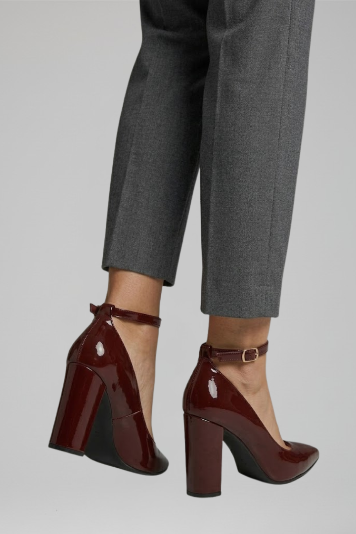 Women's Orthopaedic Block Heel Pumps with Buckle Closure for Formal Occasions