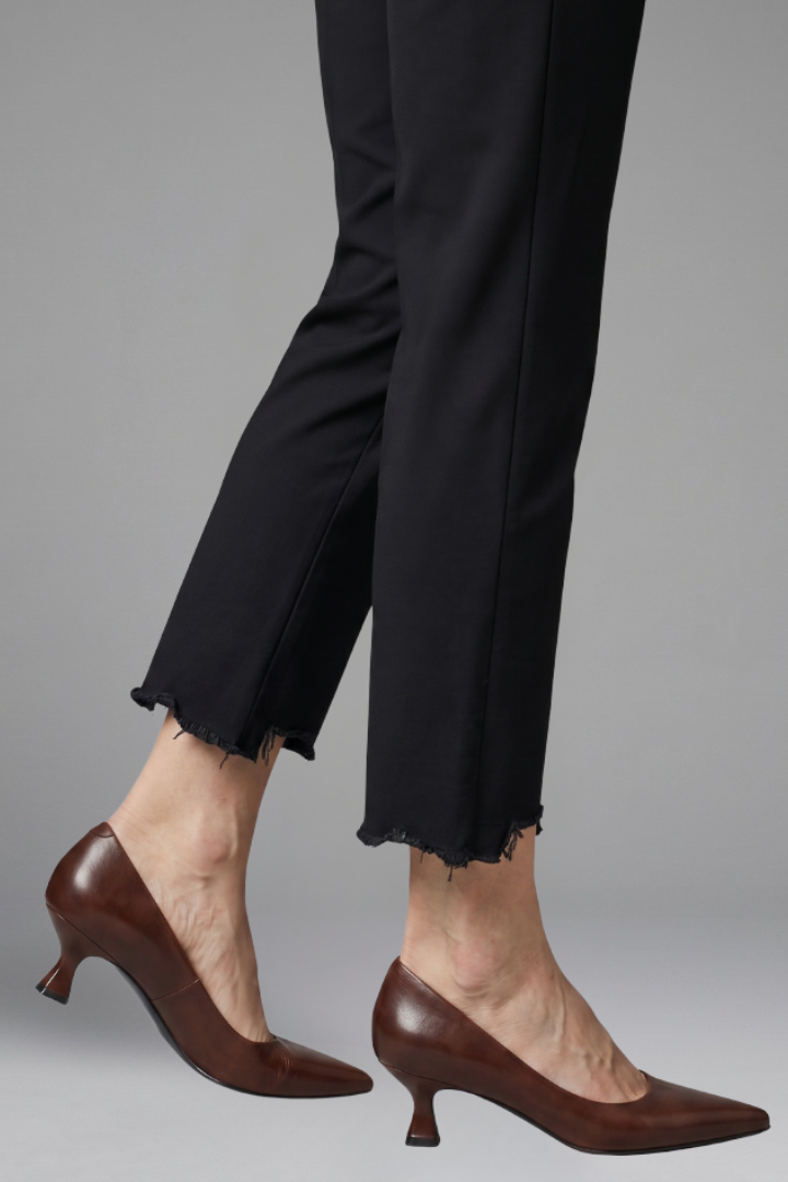 Women's Orthopaedic Heels with Pointed Toe Shape for Office Wear