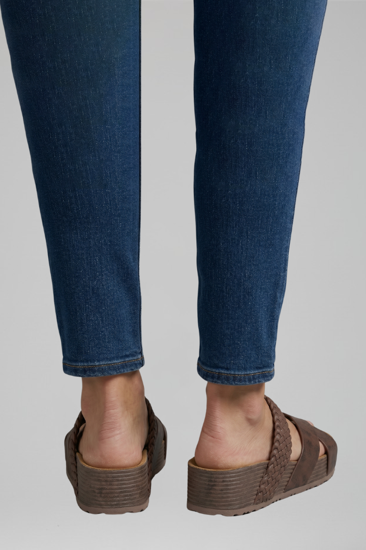Women's Orthopaedic Sandals with Crisscross Straps for Summer