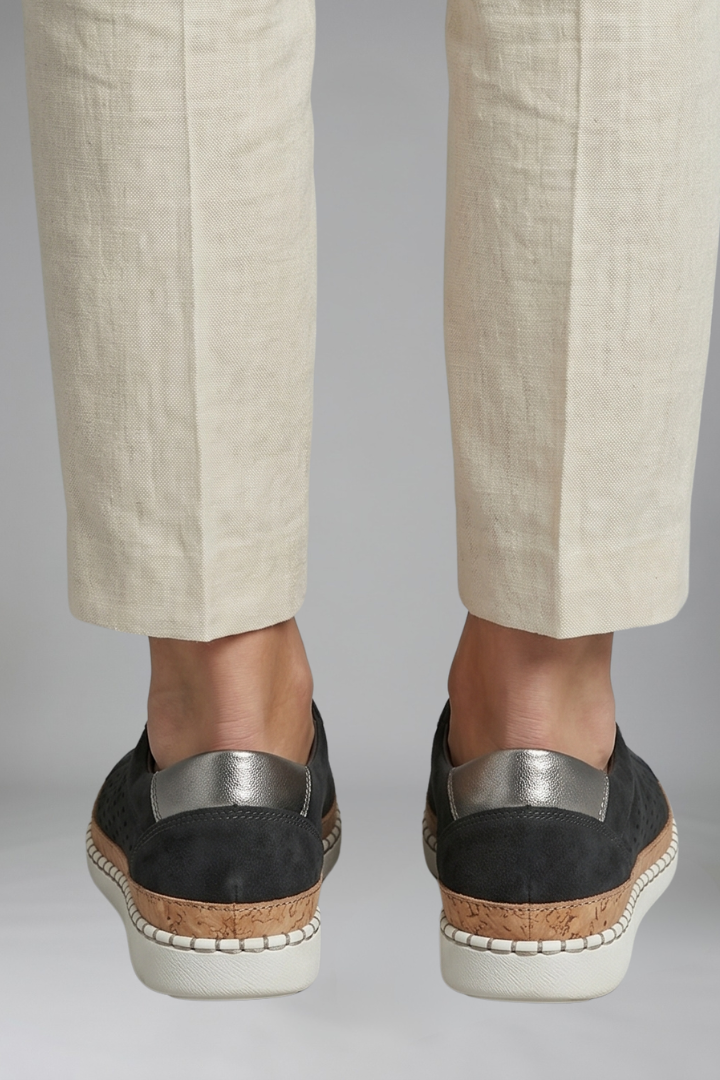 Women's Orthopaedic Trainers with Flat Sole for Everyday Wear