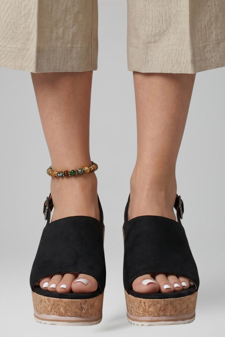 Women's Platform Sandals with Buckle Straps and Cushioned Sole