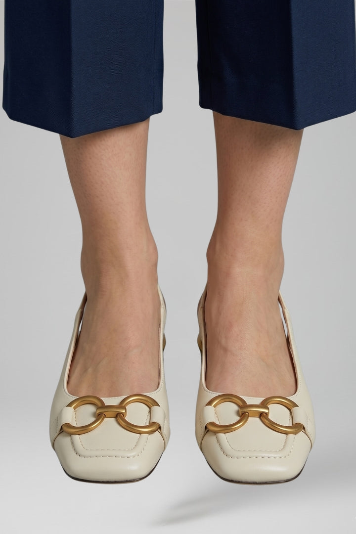 Women's Sandals with Adjustable Buckle and Cushioned Footbed