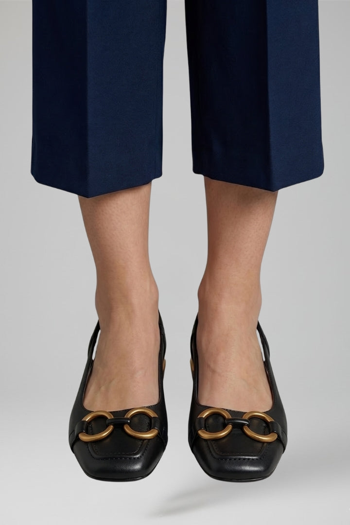 Women's Sandals with Adjustable Buckle and Cushioned Footbed