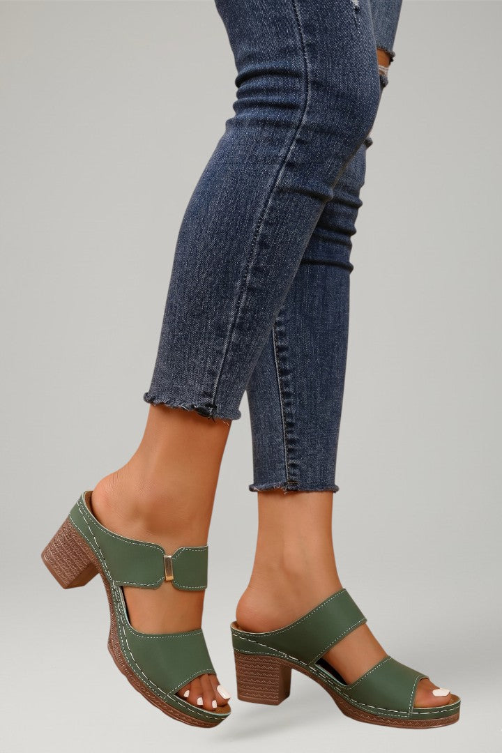 Women's Sandals with Adjustable Straps and Block Heel