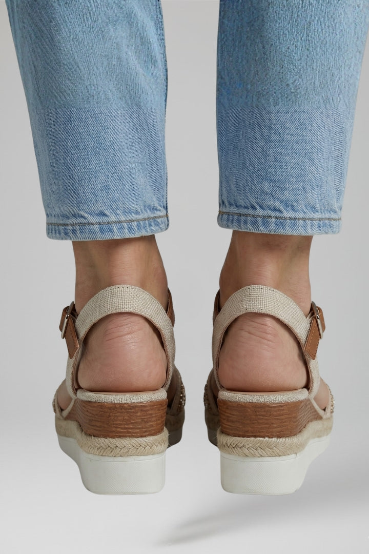 Women's Sandals with Adjustable Straps and Cushioned Footbed