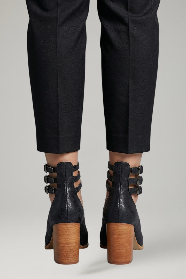 Women's Sandals with Ankle Strap and Block Heel