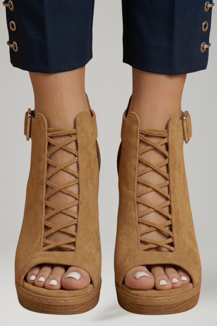 Women's Sandals with Cushioned Footbed and Lattice Heel