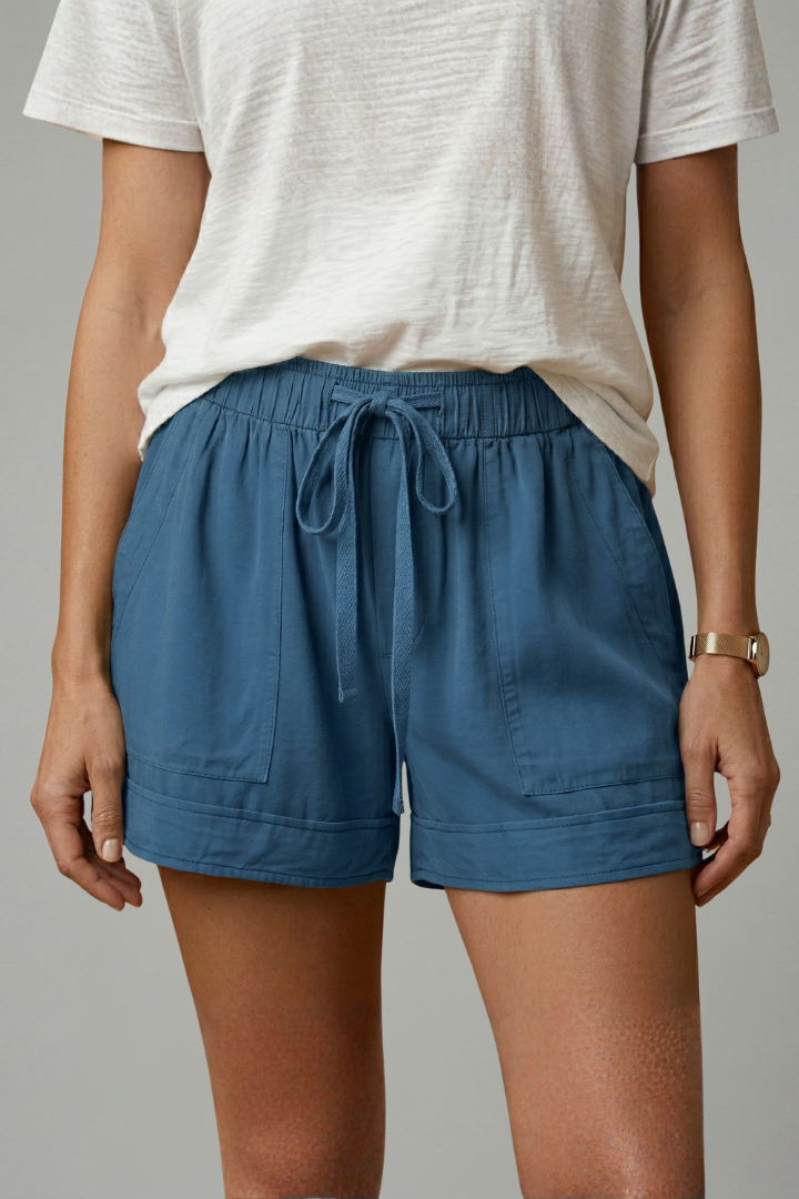 Women’s Shorts with Drawstring Waist and Relaxed Fit