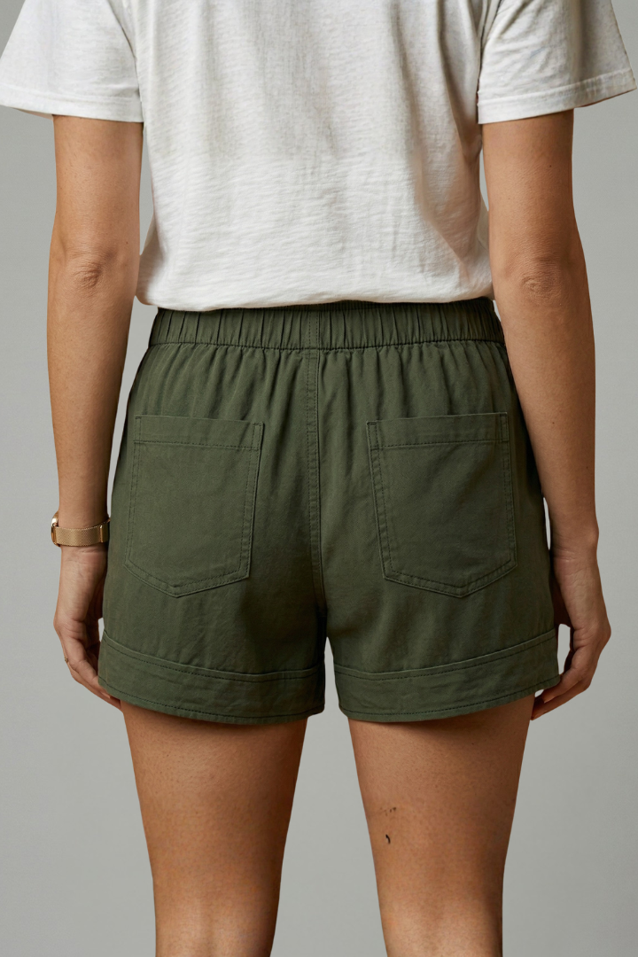 Women’s Shorts with Drawstring Waist and Relaxed Fit