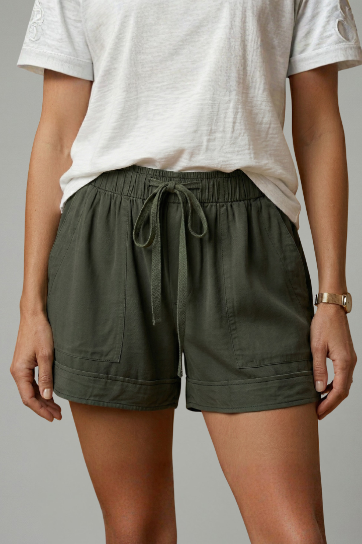 Women’s Shorts with Drawstring Waist and Relaxed Fit