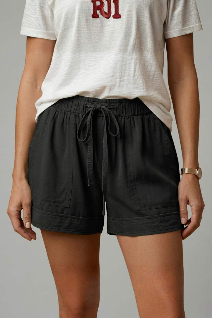 Women’s Shorts with Drawstring Waist and Relaxed Fit