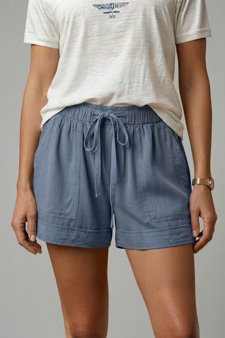 Women’s Shorts with Drawstring Waist and Relaxed Fit