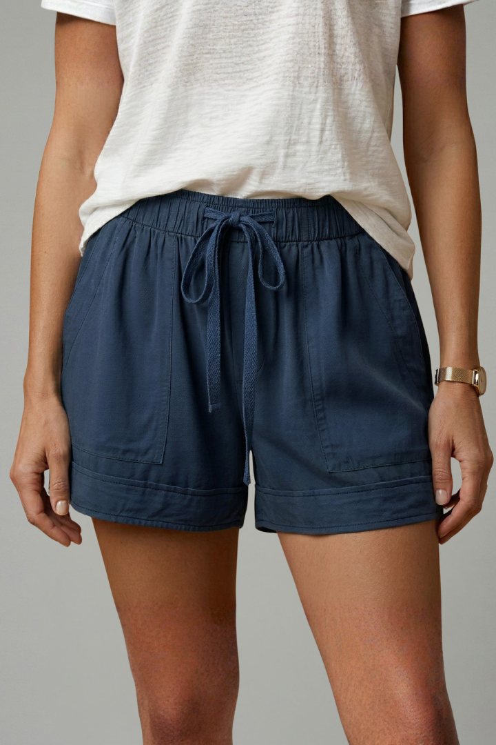 Women’s Shorts with Drawstring Waist and Relaxed Fit