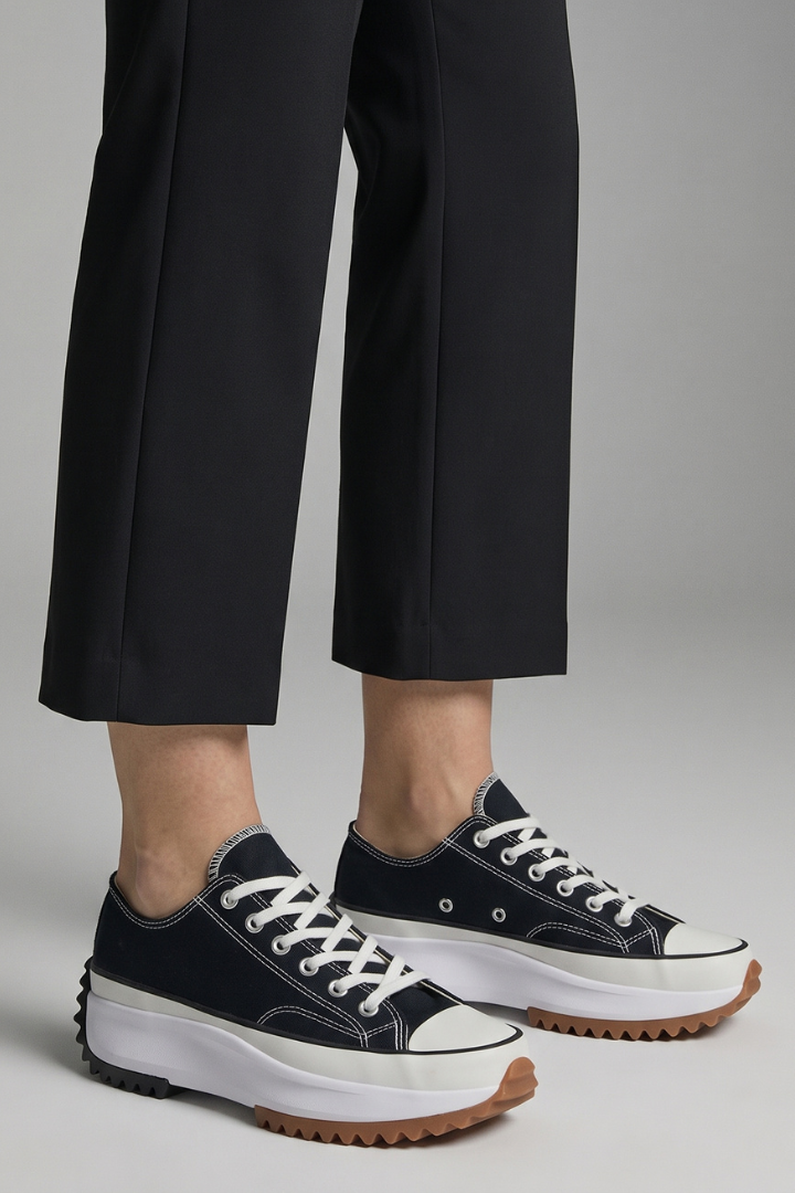Women's Trainers with Leather Platform Sole for All-Season Wear