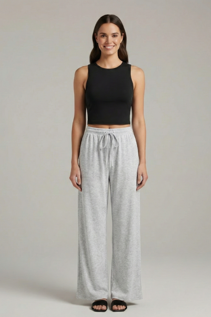 Women’s Two-Piece Set with Cropped Top and Wide Trousers