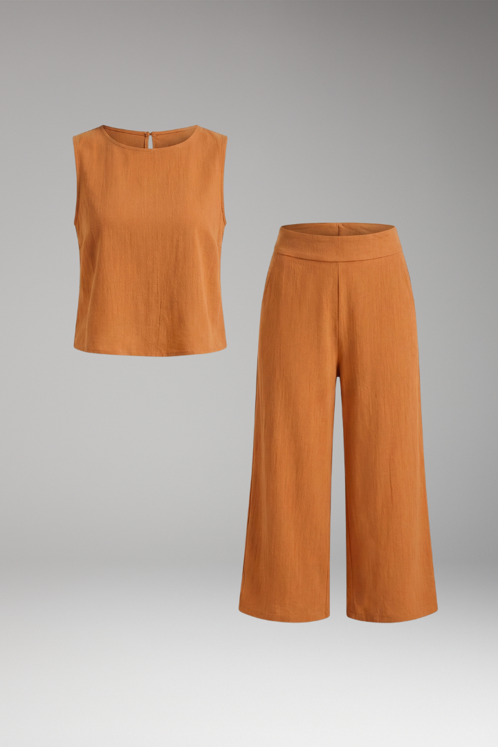 Women’s Two-Piece Set with Sleeveless Top and Cropped Trousers