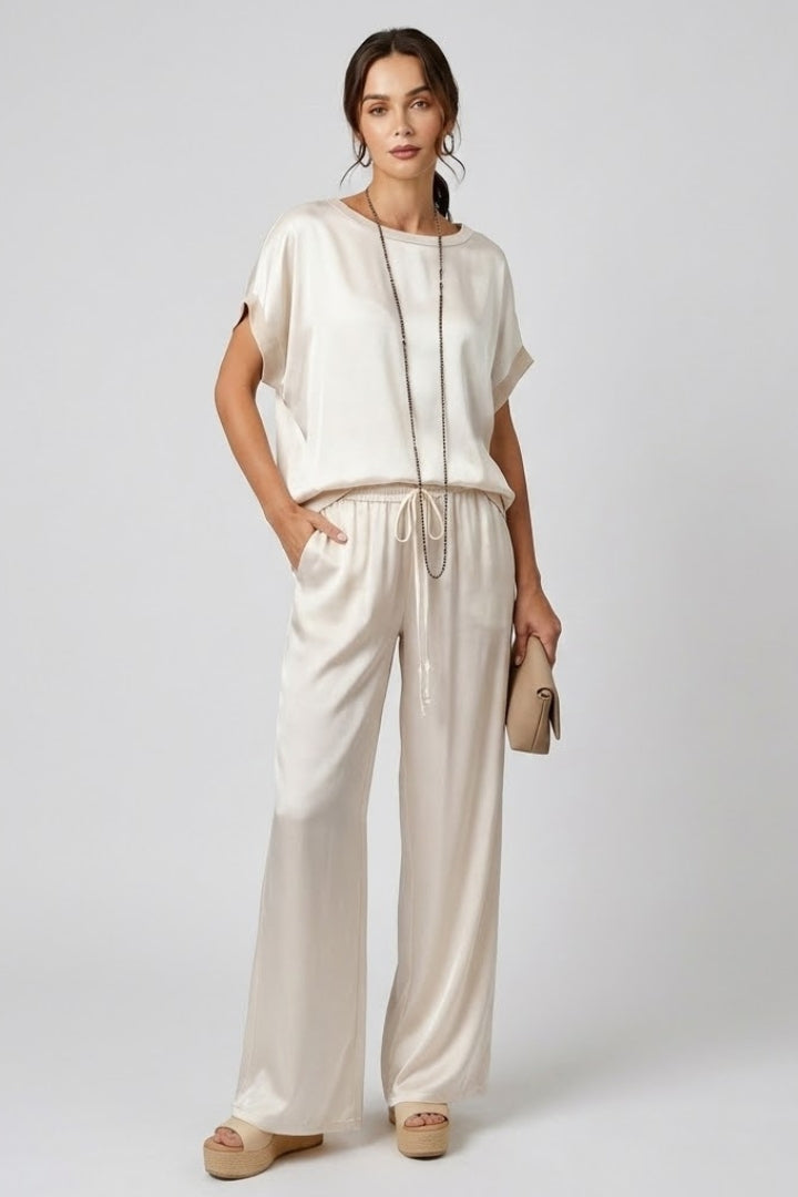 Women’s Two Piece Set with Straight Cut