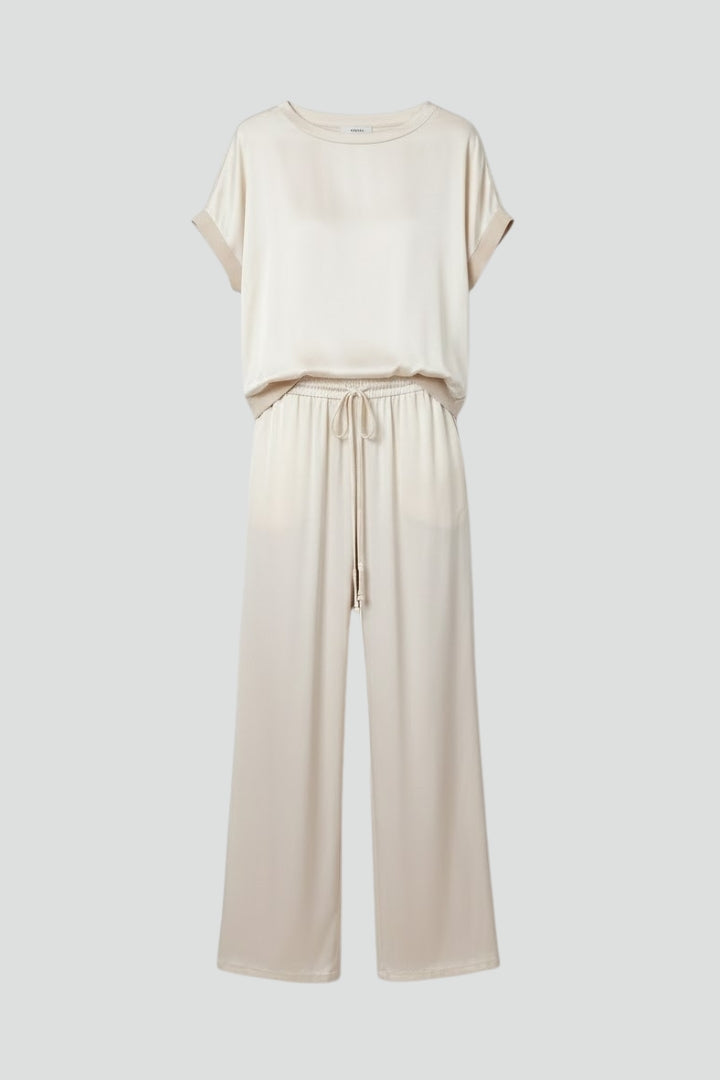 Women’s Two Piece Set with Straight Cut