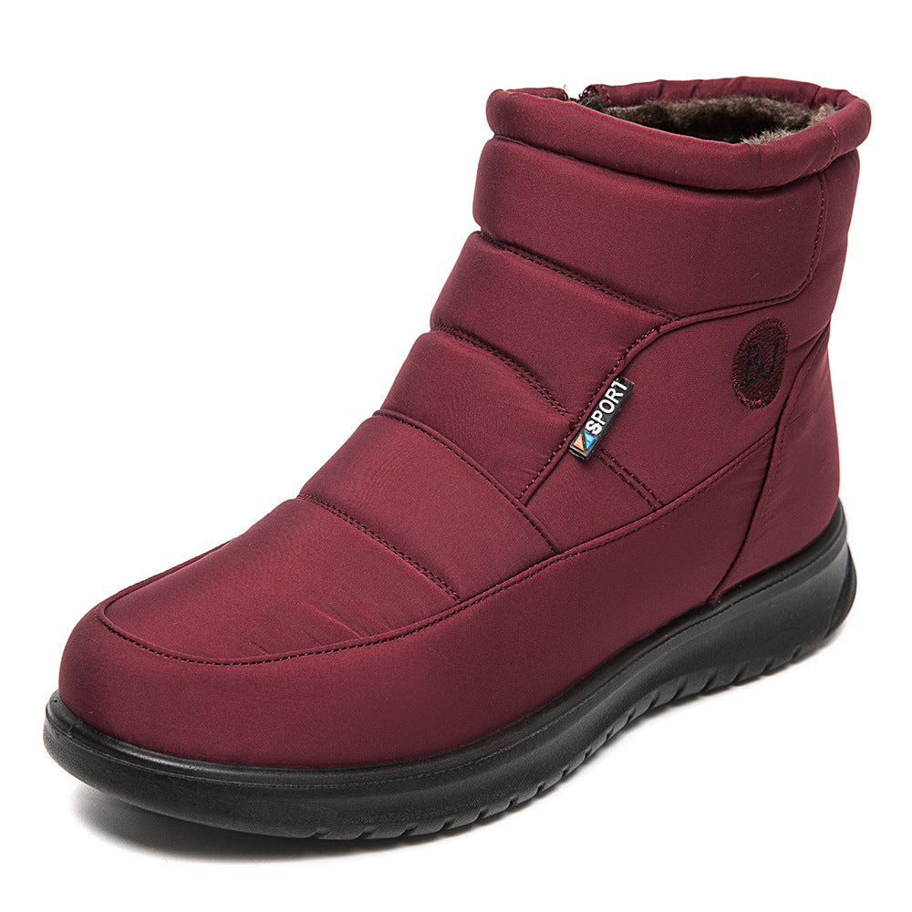 Women's snow boots with a warm lining and non-slip flat sole